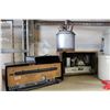 Image 2 : TWO VINTAGE GENERAL ELECTRIC RADIOS AND METAL GAS CAN