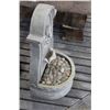Image 2 : TWO SMALL FOUNTAINS