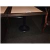 Image 2 : 36'' X 30'' RESTAURANT TABLE