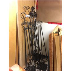 LOT OF 6 METAL DECORATIVE EASELS