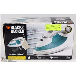 BLACK & DECKER LIGHT & EASY STEAM IRON