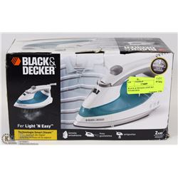 BLACK & DECKER LIGHT & EASY STEAM IRON