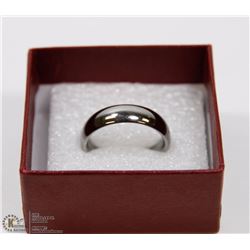 TRITON TUNGSTEN CARBIDE WEDDING BAND SIZE 10