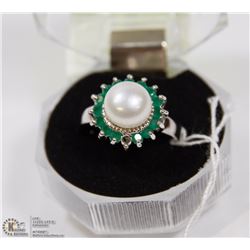 #51-AKOYA PEARL & EMERALD  RING