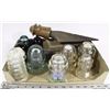 Image 1 : FLAT OF ANTIQUE INSULATORS.