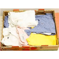 FLAT OF LADIES CLOTHING SIZE 2X, INCLUDES 2 PAIR