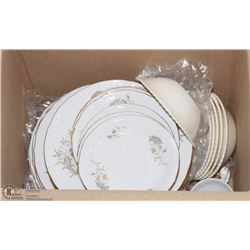 BOX OF BRLFOR FINE BOHEMIAN CHINA