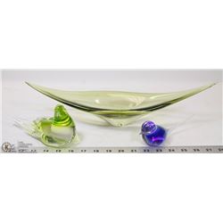 2 SMALL BLUE AND GREEN  LONG TAILEDART GLASS BIRDS