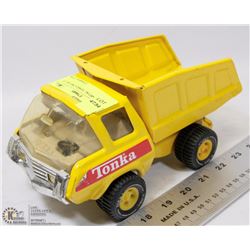 VINTAGE METAL TONKA TRUCK. 9” LONG