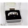 Image 1 : MENS WEDDING RING SIZE 10