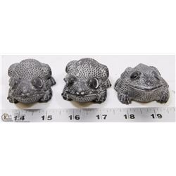 SET OF 3 WOLF ORIGINAL SOAP STONE FROG CARVINGS.