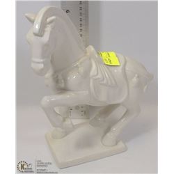 GLASS HORSE STATUE.