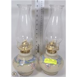 PAIR OF VINTAGE OIL LAMPS WITH SHADES.