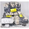 Image 1 : 5 BUNDLES OF ASSORTED WORK GLOVES