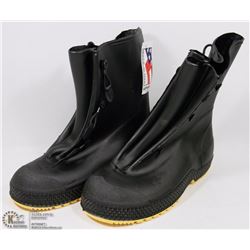 PAIR OF OVERSHOES SIZE 6-8