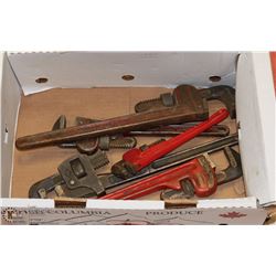 BOX W/ 5 PIPE WRENCHES 10”, 2 X 14” , 2 X 18”