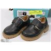 Image 1 : NEW TWINKIE SIZE 7 BLACK  KIDS SHOES