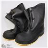 Image 1 : PAIR OF SERVUS OVERSHOES SIZE SMALL (6-8)