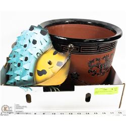 CHINESE PLANTER AND GARDEN ITEMS
