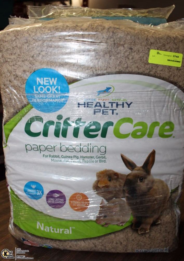 BUNDLE OF NEW CRITTER CARE BEDDING & TIMITHY HAY