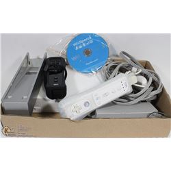 WII CONSOLE WITH 2 CONTROLLERS, 1 GAME WII SPORTS