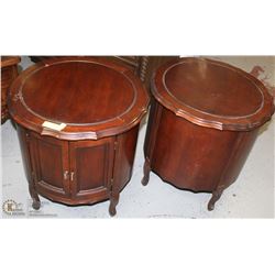 PAIR OF ROUND QUEEN ANNE STYLE END TABLES.