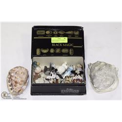 CHOCOLATE BOX OF FIGURINES AND 2 SEASHELLS