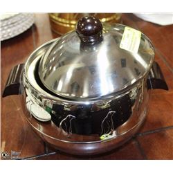 VINTAGE WESTBEND CHROME 'PENGUIN'ICE BUCKET