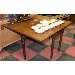ANTIQUE DROP LEAF TABLE