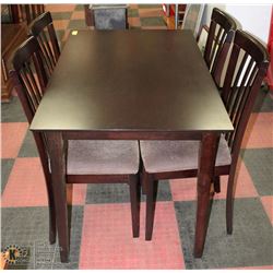 WOOD KITCHEN TABLE WITH 4 SIDECHAIRS (UNSTABLE)