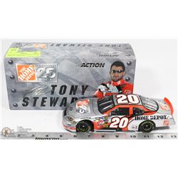 NASCAR 1:24 TONY STEWART HOME DEPOT 25 YEARS #20