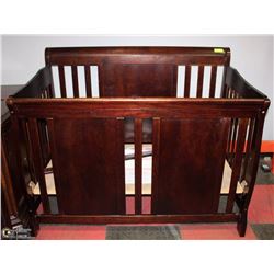 SHOWHOME STORK CRAFT DOLL BED