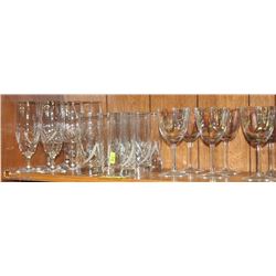 18PC ESTATE CRYSTAL COLLECTION
