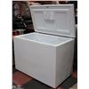 Image 2 : 24) KENMORE DEEP FREEZE. 46"X27"X34"H
