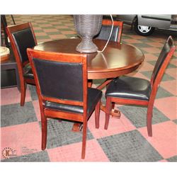 WOOD TONE ROUND KITCHEN TABLE WITH 4 WOOD AND