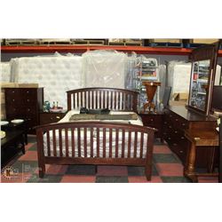 PRE-OWNED WOOD QUEEN SIZE BEDFRAME