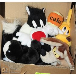BOX OF VINTAGE LOONEY TUNE DOLLS