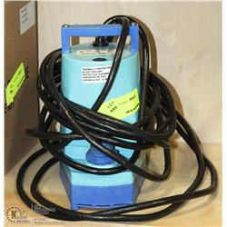 LITTLE GIANT SUBMERSIBLE PUMP