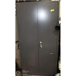 METAL 2 DOOR CABINET