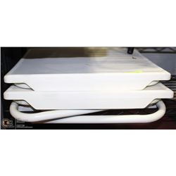 STACK OF 3 METAL AND PLASTIC TV TRAYS