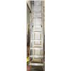Image 1 : ALUMINUM EXTENSION LADDER
