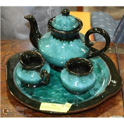 ALADDIN BLUE MOUNTAIN POTTERY 4PC TEA SET INCL POT
