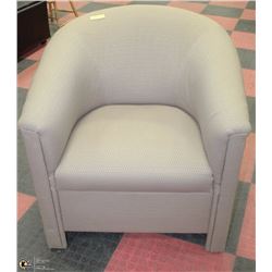 SHOWHOME BUCKET CHAIR