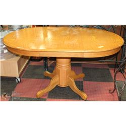 OAK PEDESTAL TABLE