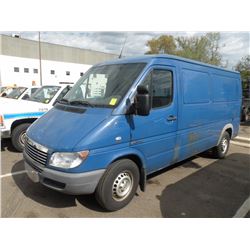 2004 Freightliner 2500 HC SN#-W02PD644245700774 Unit#-501