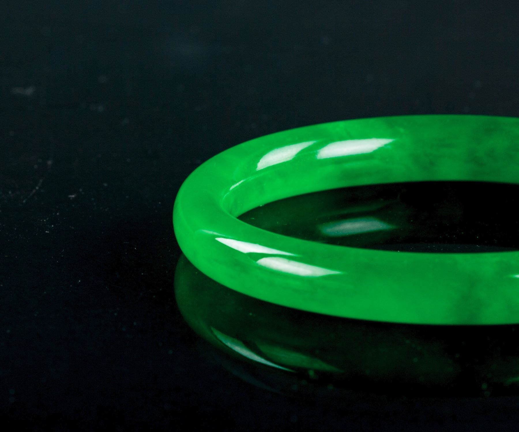 Jadeite bangle Clearance