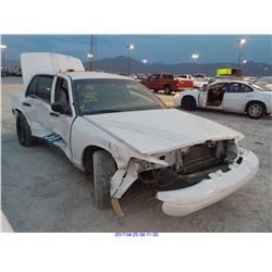 2010 - FORD CROWN VICTORIA // SALVAGE TITLE
