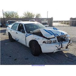 2011 - FORD CROWN VICTORIA // SALVAGE TITLE