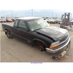 2002 - CHEVROLET S-10//SALVAGE TITLE
