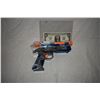 Image 1 : ZZ-CLEARANCE DISNEY SCREEN USED ALIEN BLASTER RAY GUN 05